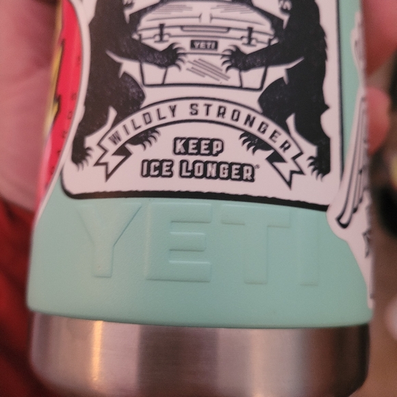 Yeti - Picture 3 of 5